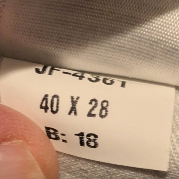 Amazon Essentials Classic Denim Jeans 40 x 28 - Picture 2 of 2